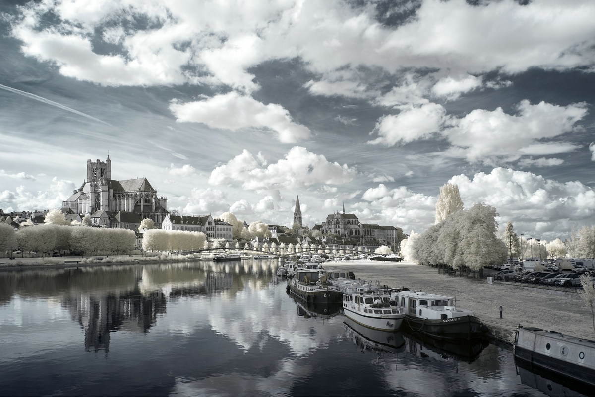 Auxerre, Skyline IR 1609